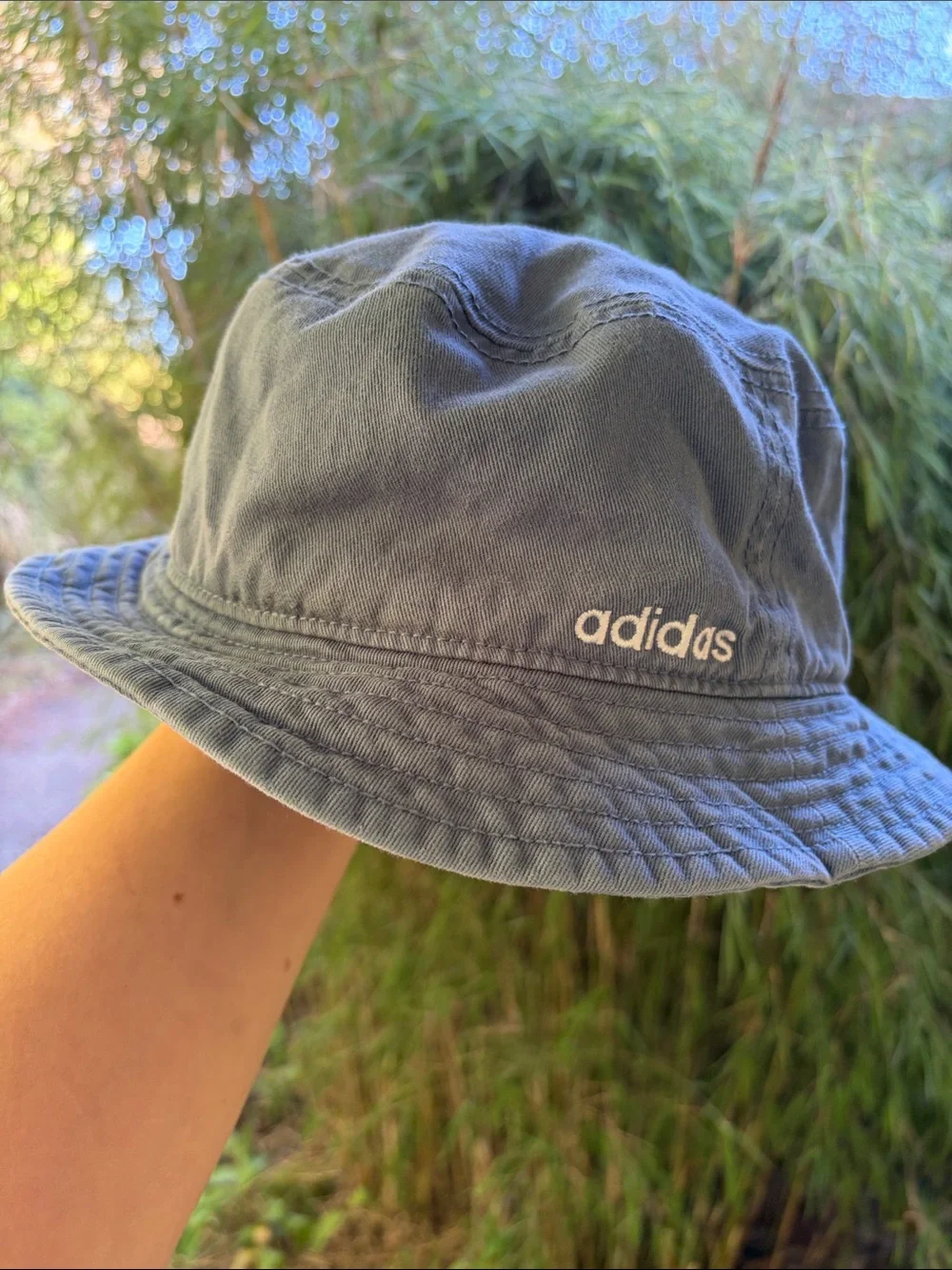 Adidas bucket hat blue